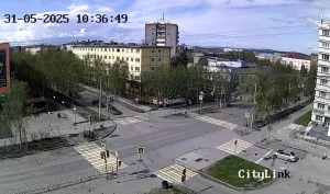 Веб-камера Апатиты, Перекресток улицы Космонавтов и улицы Ленина