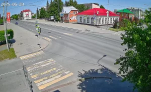 Веб-камера Ялуторовск, Пересечение улиц Ленина и Тюменская