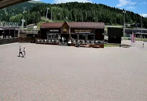 Веб-камера горный курорт Архыз, Площадь