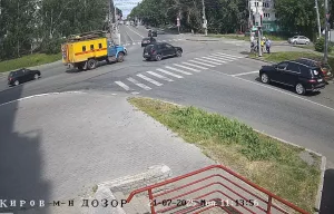 Веб-камера Кирова, пересечение улиц Карла Маркса и Азина