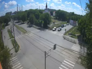 Веб-камера Орска, Перекресток улиц Нефтяников и Станиславского