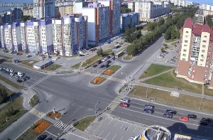 Веб-камера Нижневартовска, Пересечение улиц 60 лет Октября и Чапаева