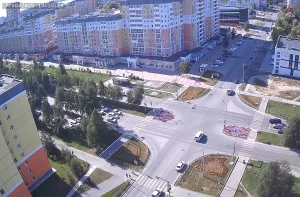 Веб-камера Нижневартовска, пересечение улиц Чапаева и Омская
