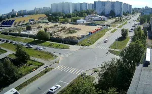 Веб-камера Нижневартовска, пересечение улиц Дзержинского и Спортивная