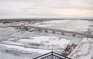 Веб-камера Стерджен-Бей, Мост Мичиган-стрит