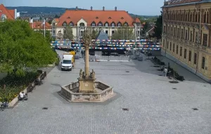 Веб-камера Кестхей, Главная площадь